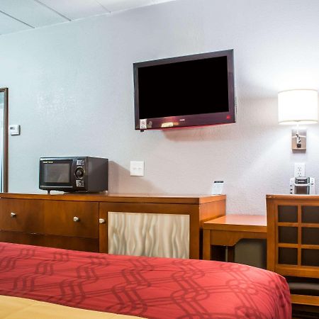 Econo Lodge Brockport Extérieur photo