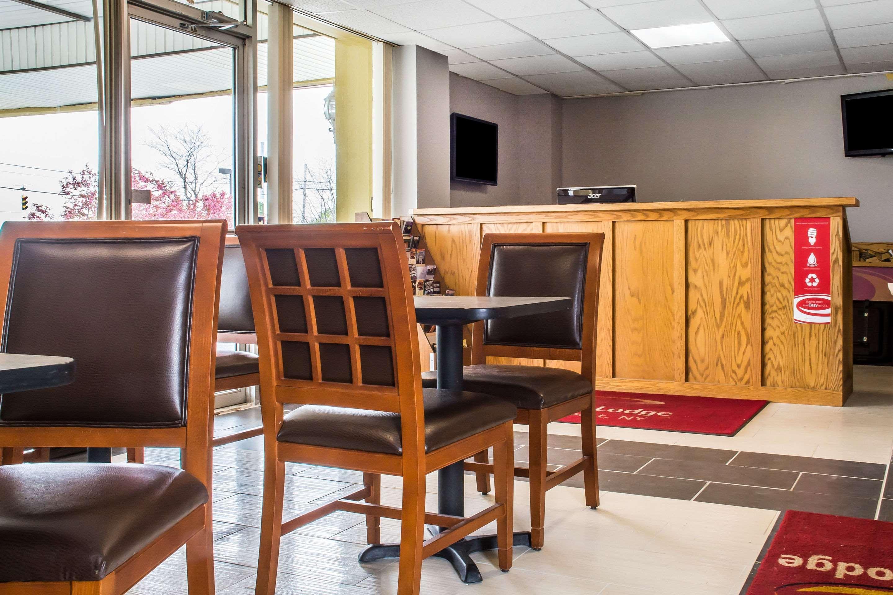 Econo Lodge Brockport Extérieur photo